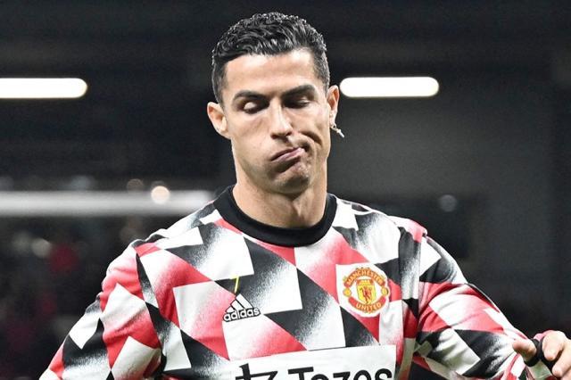 APP下载-葡媒：葡萄牙队不该再围绕C罗打 他该为团队奉献