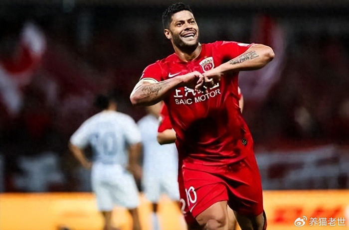 比分数据-他是上港下半赛季最值得期待的中锋强援！曾是申花克星，值得期待|安永佳|上海海港|上港队|上海申花|中国香港队_新浪体育_新浪新闻